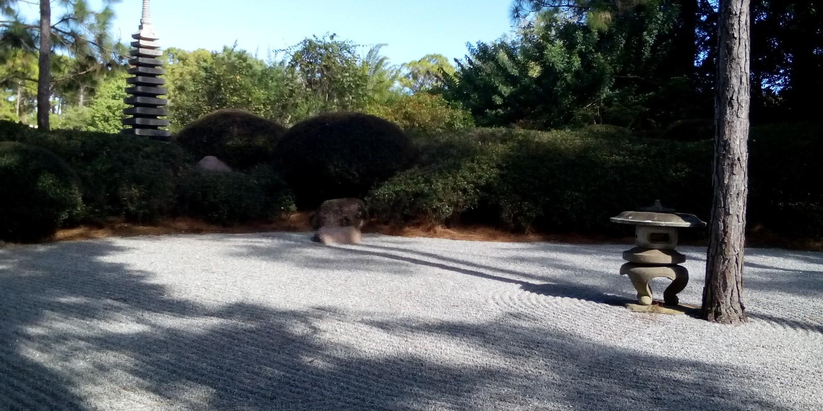 "Entertainment Paradise: Exploring Palm Beach County's Thriving Arts and Nightlife Scene"