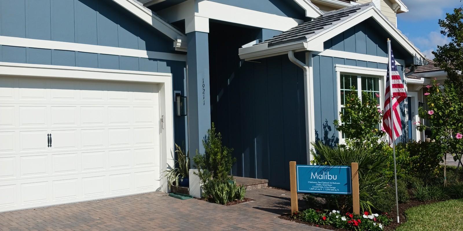 "Unlocking the Key Factors for Successfully Selling Your House"