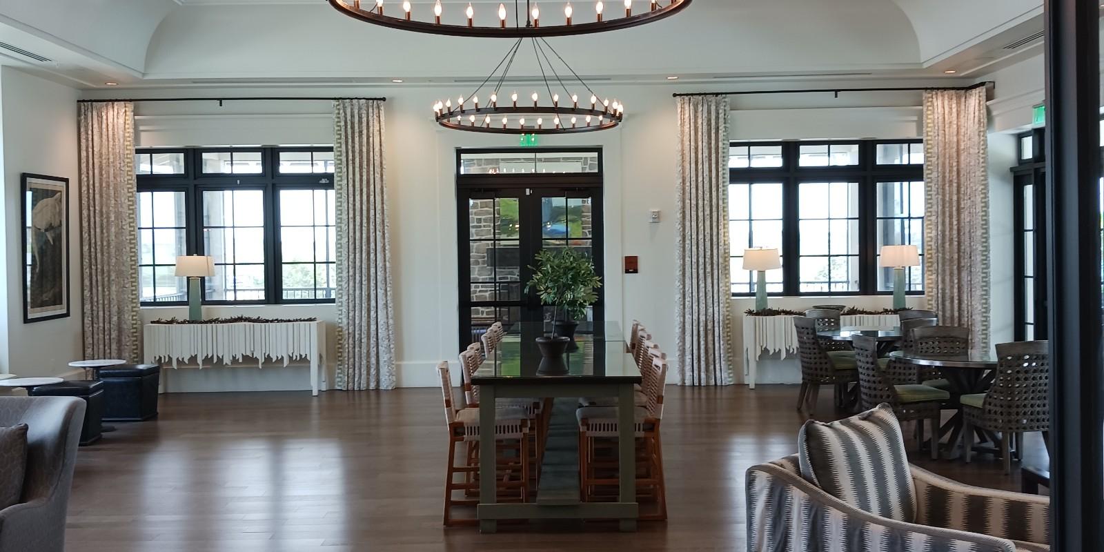 Comprendiendo la diferencia entre las Asociaciones de Propietarios y las Asociaciones de Condominios en Florida